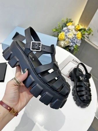 PRADA FOAM SANDALS IN BLACK RUBBER - PSD001