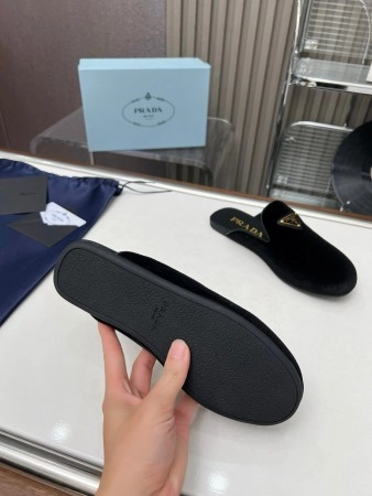 PRADA WOMEN'S SLIPPERS IN BLACK VELVET - PSD013