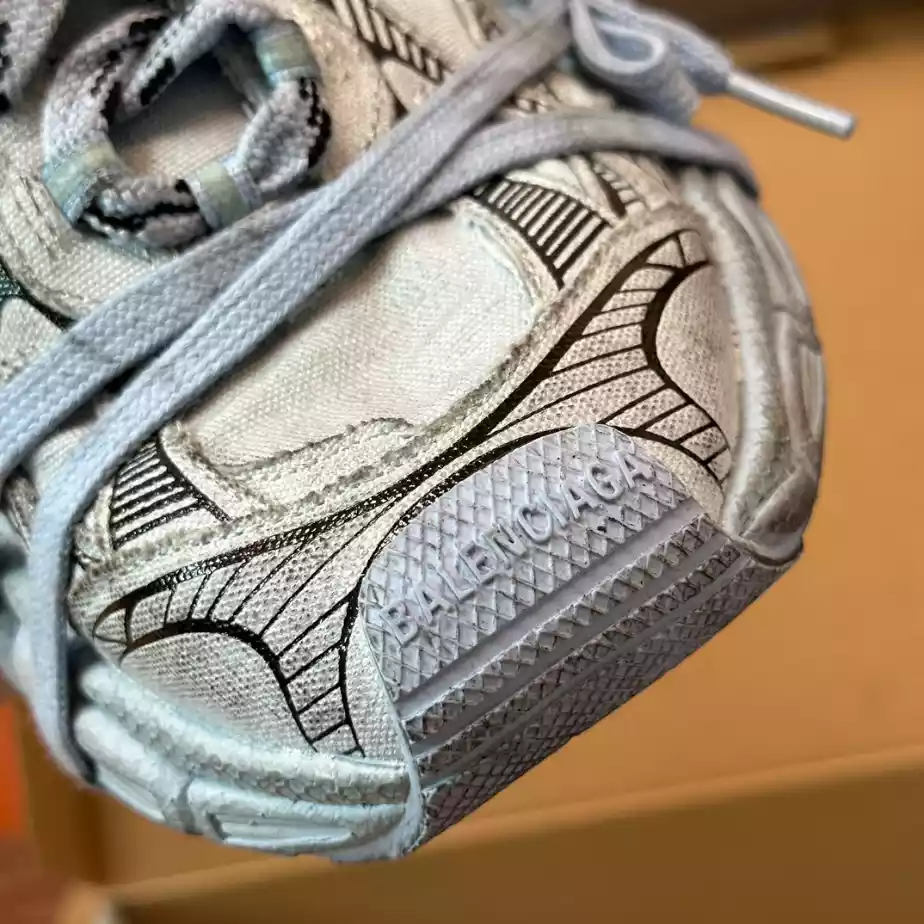 BALENCIAGA MEN'S 3XL SNEAKER - BLA101