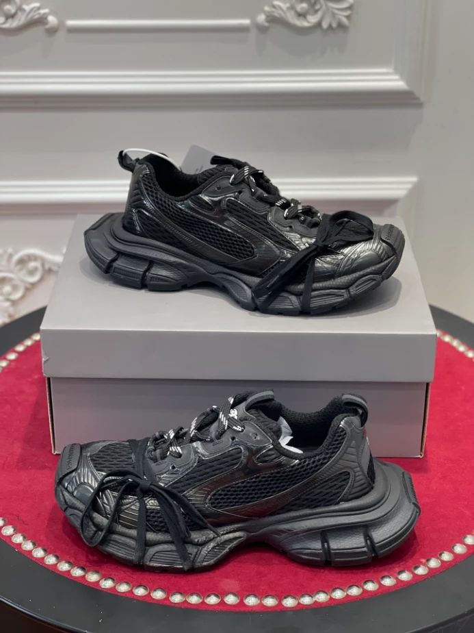 BALENCIAGA MEN'S 3XL SNEAKER - BLA116