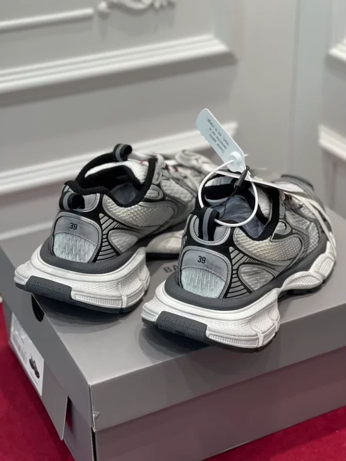 BALENCIAGA MEN'S 3XL SNEAKER - BLA120