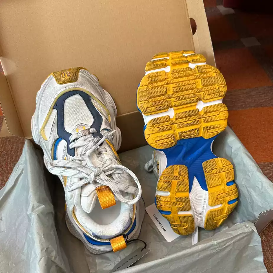 BALENCIAGA MEN'S CARGO SNEAKER - BLA105