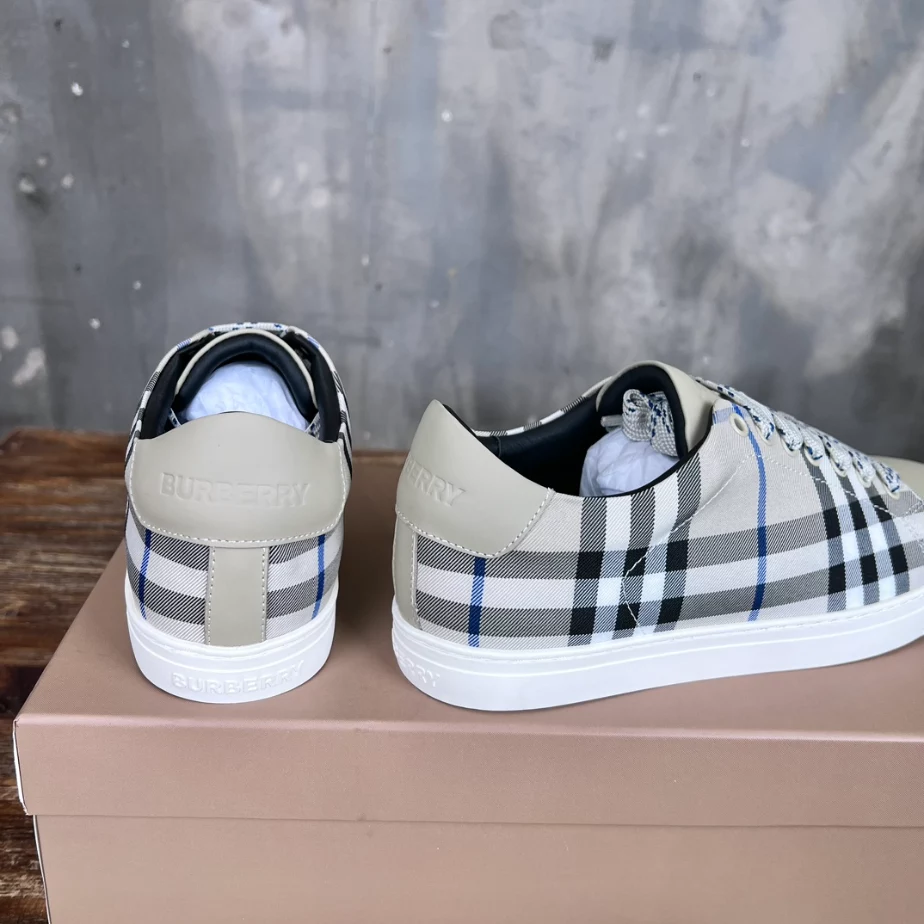 BURBERRY CHECK AND LEATHER SNEAKERS - BBR072