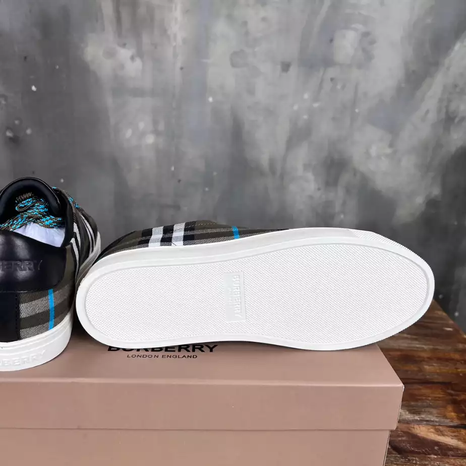 BURBERRY CHECK AND LEATHER SNEAKERS - BBR074