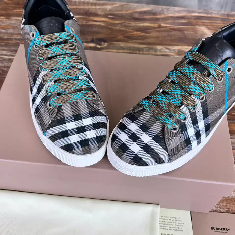 BURBERRY CHECK AND LEATHER SNEAKERS - BBR074