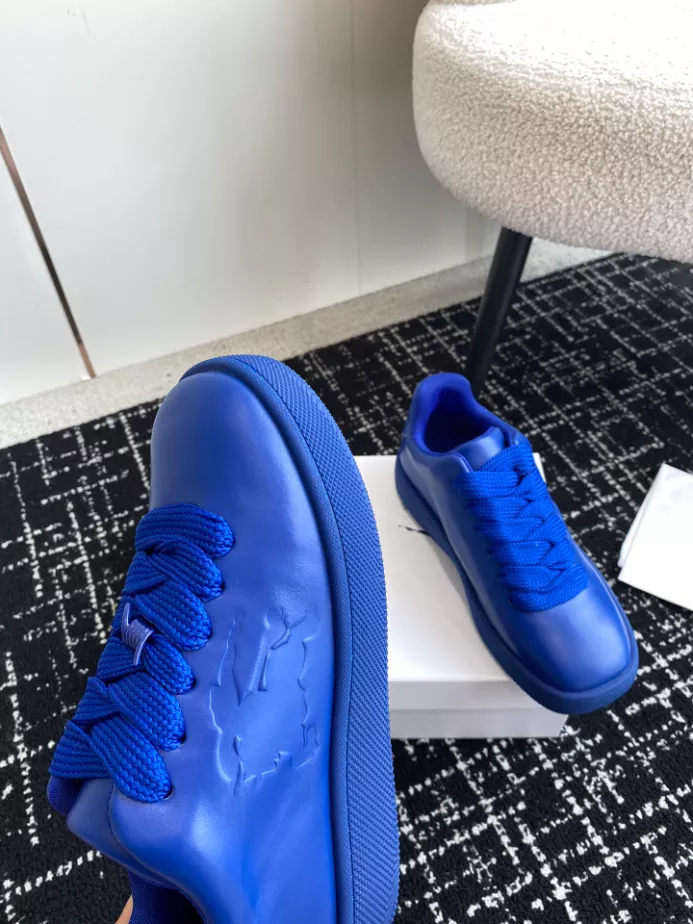 BURBERRY LEATHER BOX SNEAKERS - BBR100