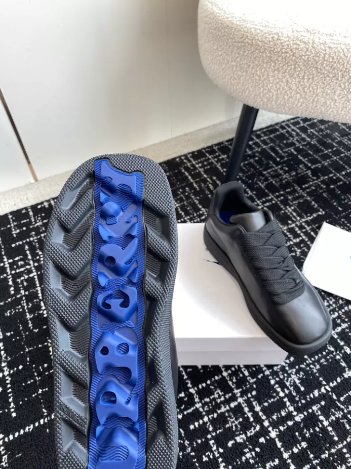 BURBERRY LEATHER BOX SNEAKERS - BBR099