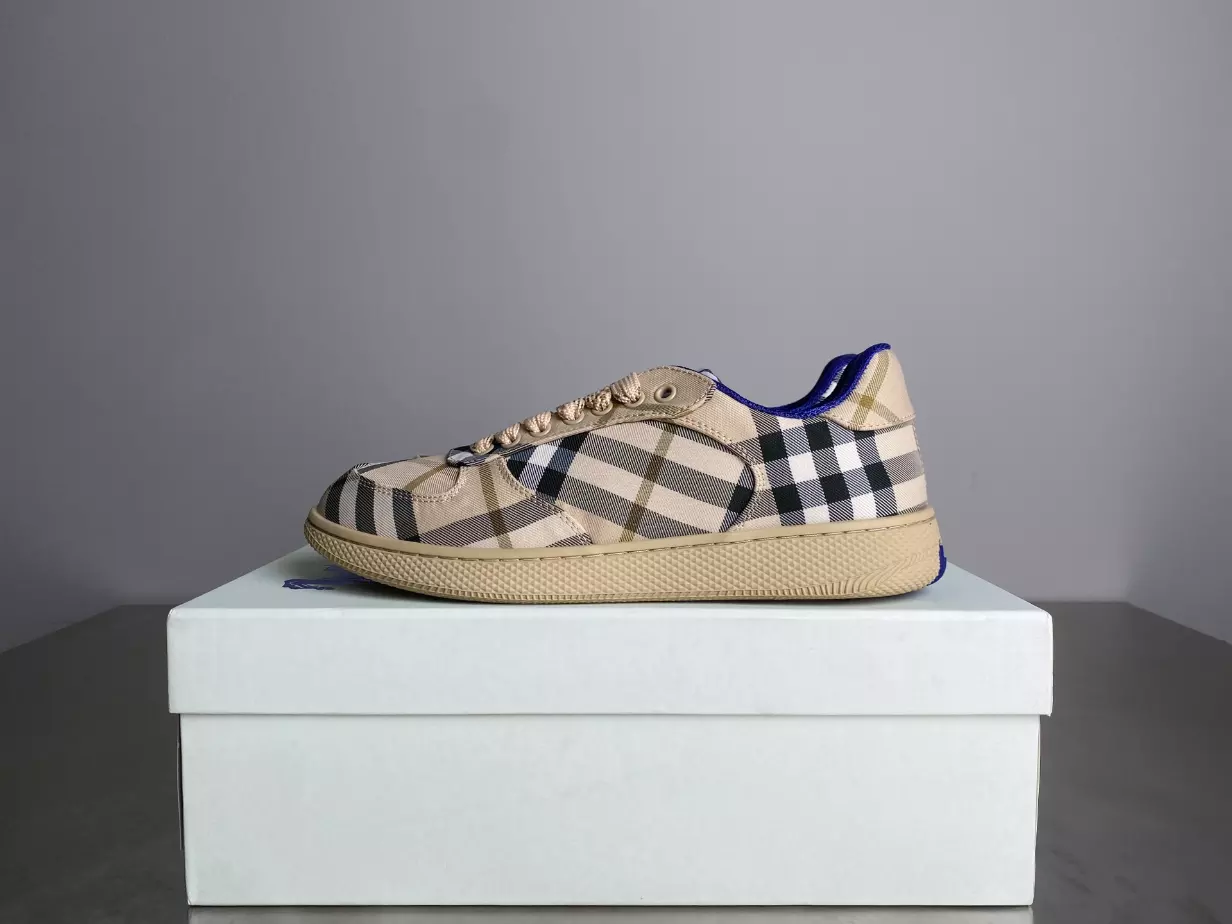 BURBERRY CHECK TERRACE SNEAKERS - BBR037