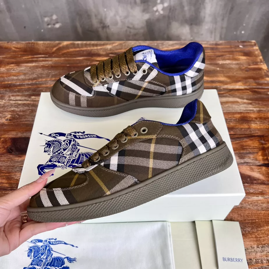 BURBERRY CHECK TERRACE SNEAKERS - BBR069