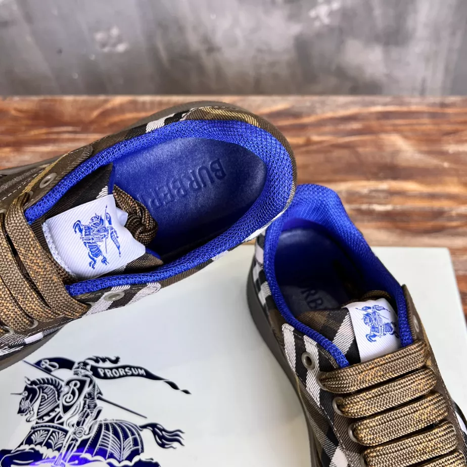 BURBERRY CHECK TERRACE SNEAKERS - BBR069