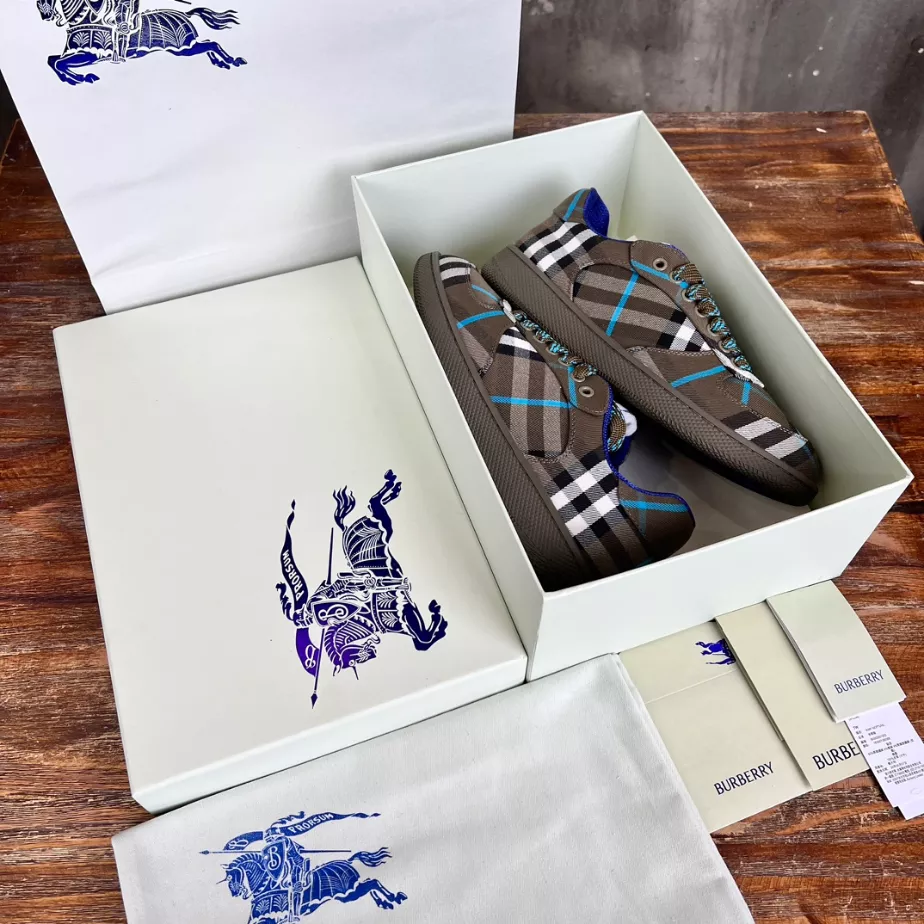 BURBERRY CHECK TERRACE SNEAKERS - BBR070