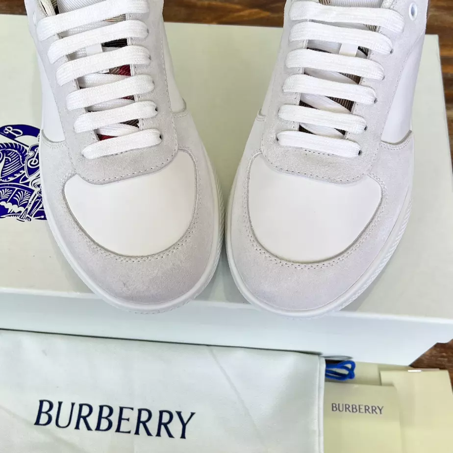 BURBERRY TERRACE SNEAKERS - BBR091