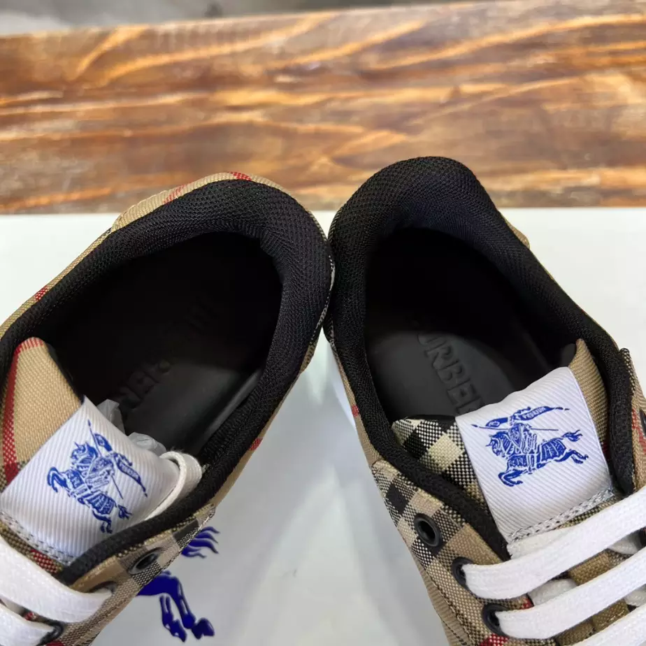 BURBERRY CHECK TERRACE SNEAKERS - BBR093