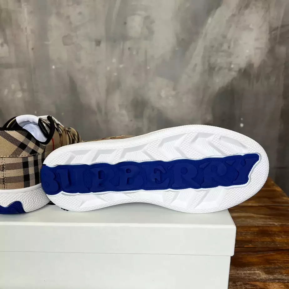 BURBERRY CHECK TERRACE SNEAKERS - BBR093