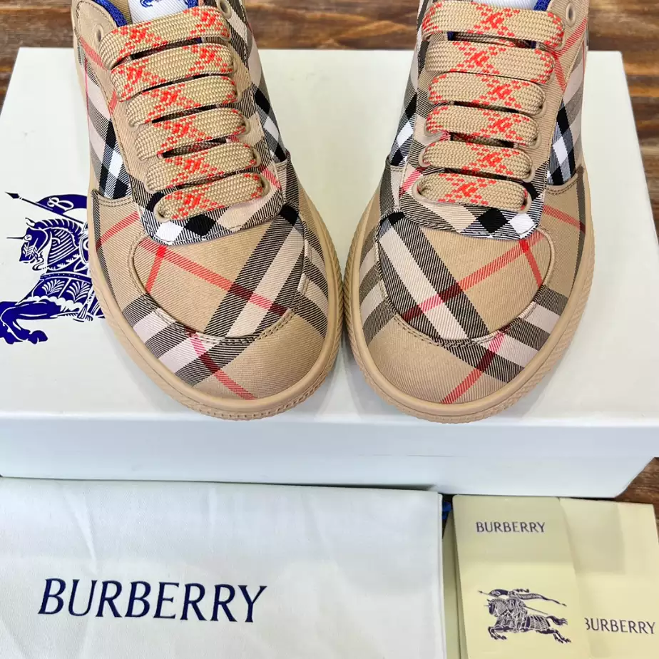 BURBERRY CHECK TERRACE SNEAKERS - BBR094