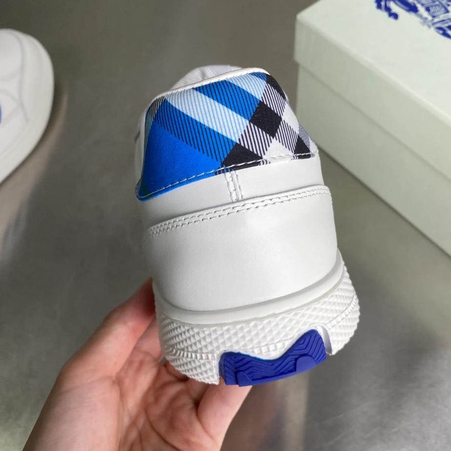 BURBERRY LEATHER AND CHECK TERRACE SNEAKERS - BBR035
