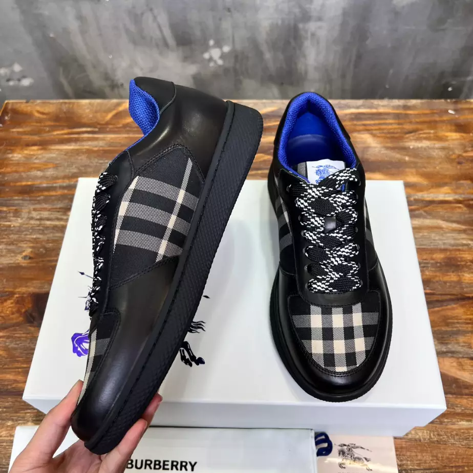 BURBERRY LEATHER AND CHECK TERRACE SNEAKERS - BBR084