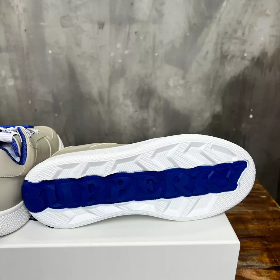 BURBERRY LEATHER SNEAKERS - BBR078