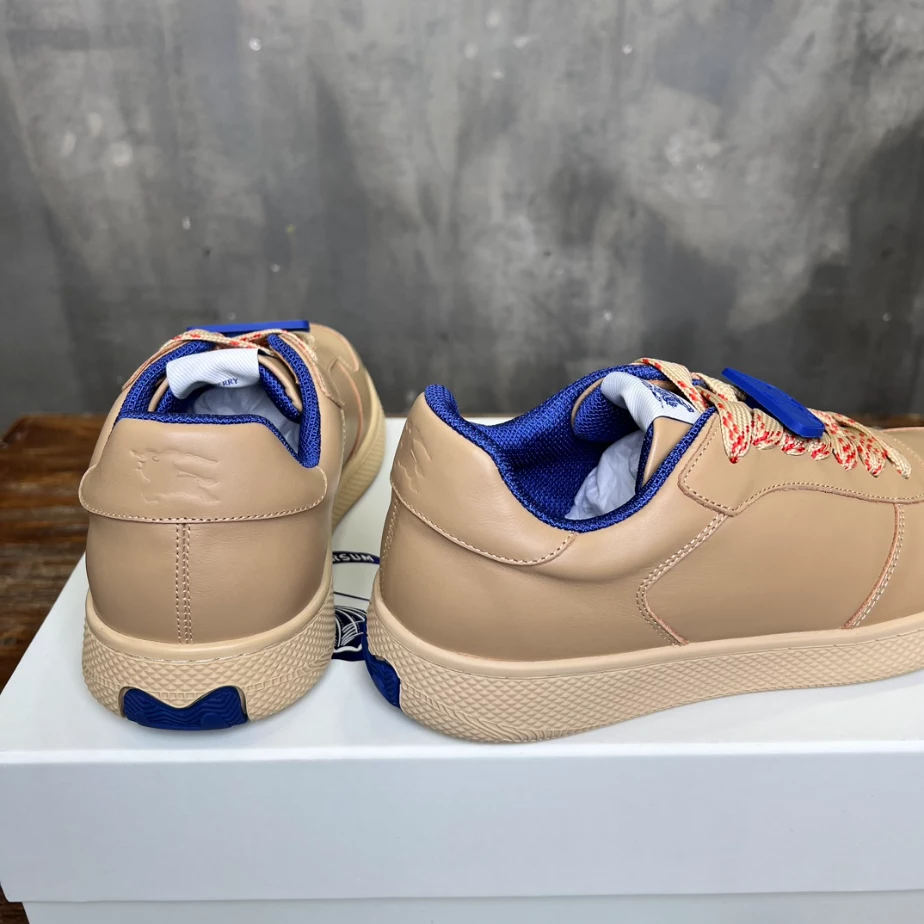 BURBERRY LEATHER SNEAKERS - BBR079