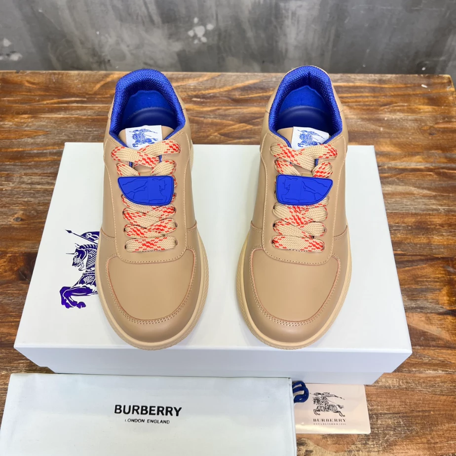 BURBERRY LEATHER SNEAKERS - BBR079