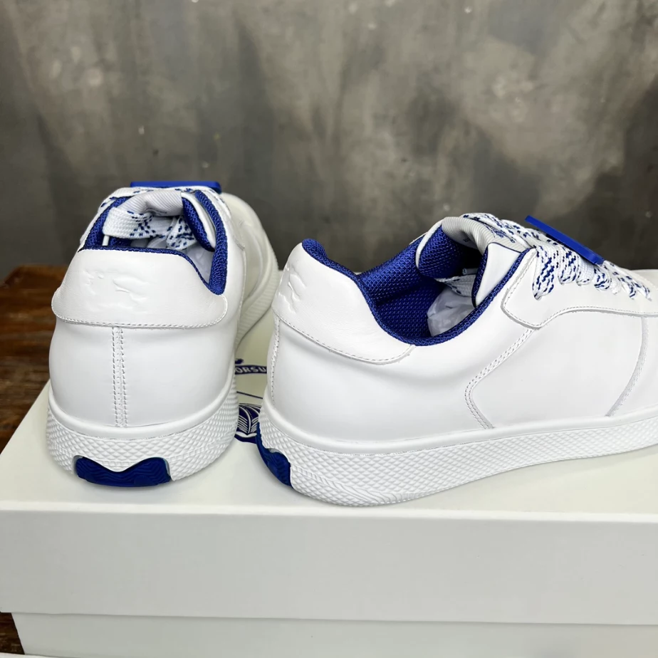 BURBERRY LEATHER SNEAKERS - BBR080