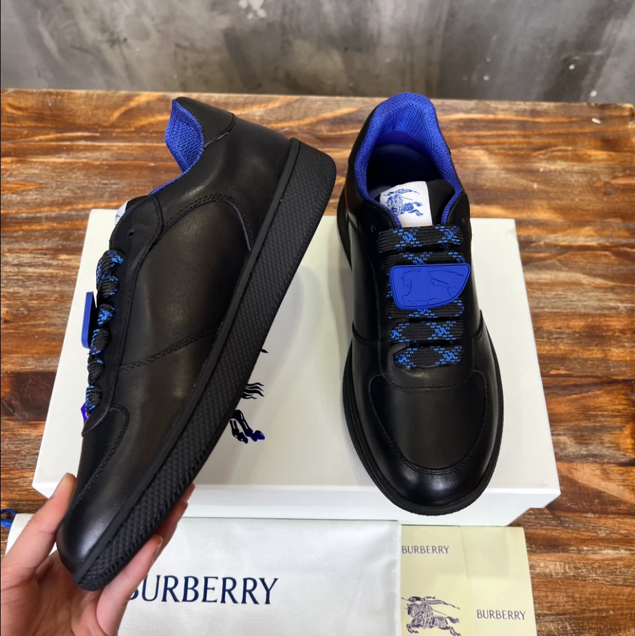 BURBERRY LEATHER TERRACE SNEAKERS - BBR085