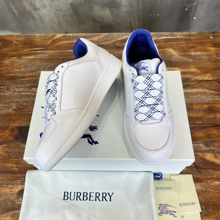 BURBERRY LEATHER STOCK SNEAKERS - BBR088