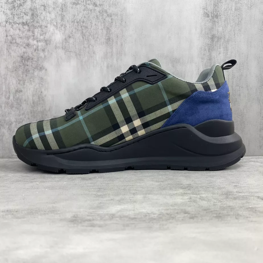 BURBERRY PLATFORM SNEAKERS - BBR063