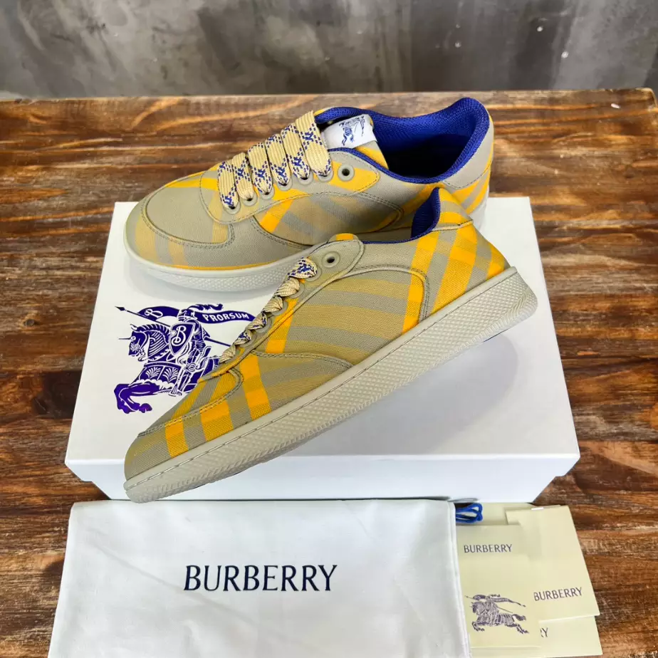 BURBERRY TERRACE SNEAKERS - BBR089