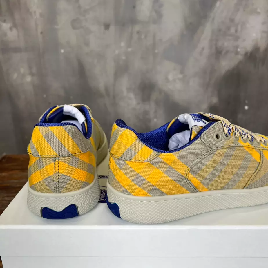 BURBERRY TERRACE SNEAKERS - BBR089