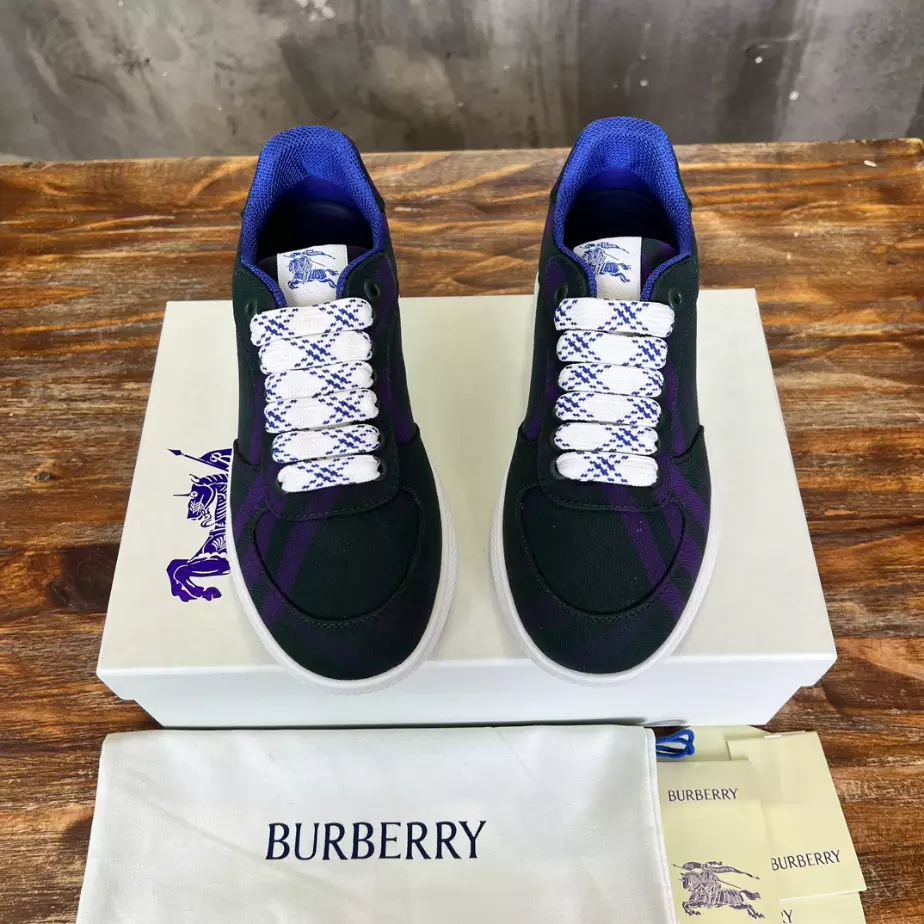 BURBERRY TERRACE SNEAKERS - BBR090