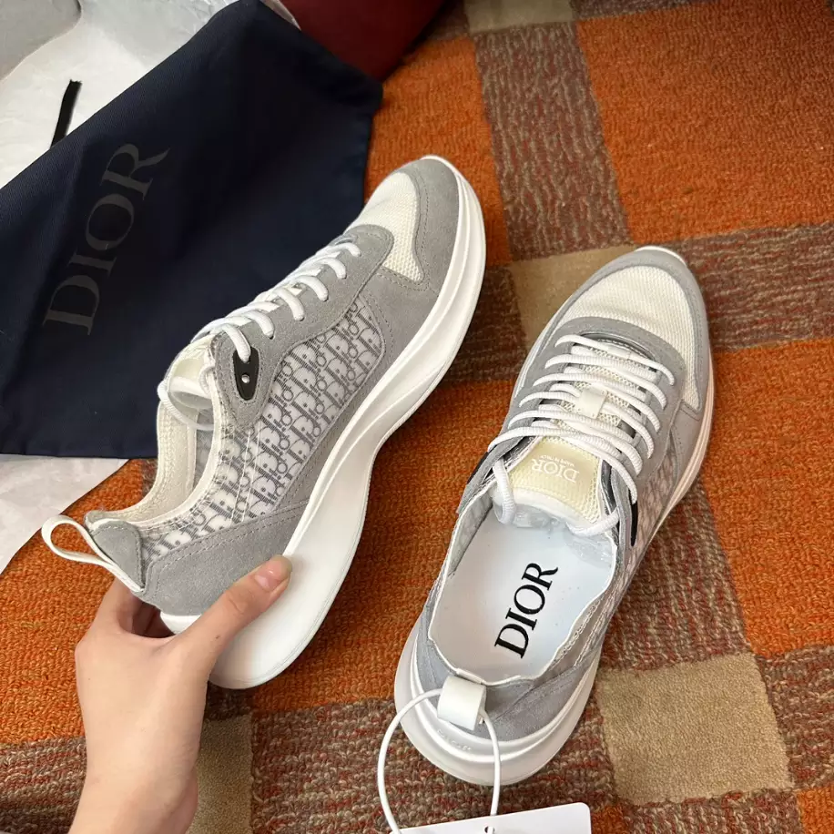 DIOR B25 RUNNER CASUAL SNEAKERS