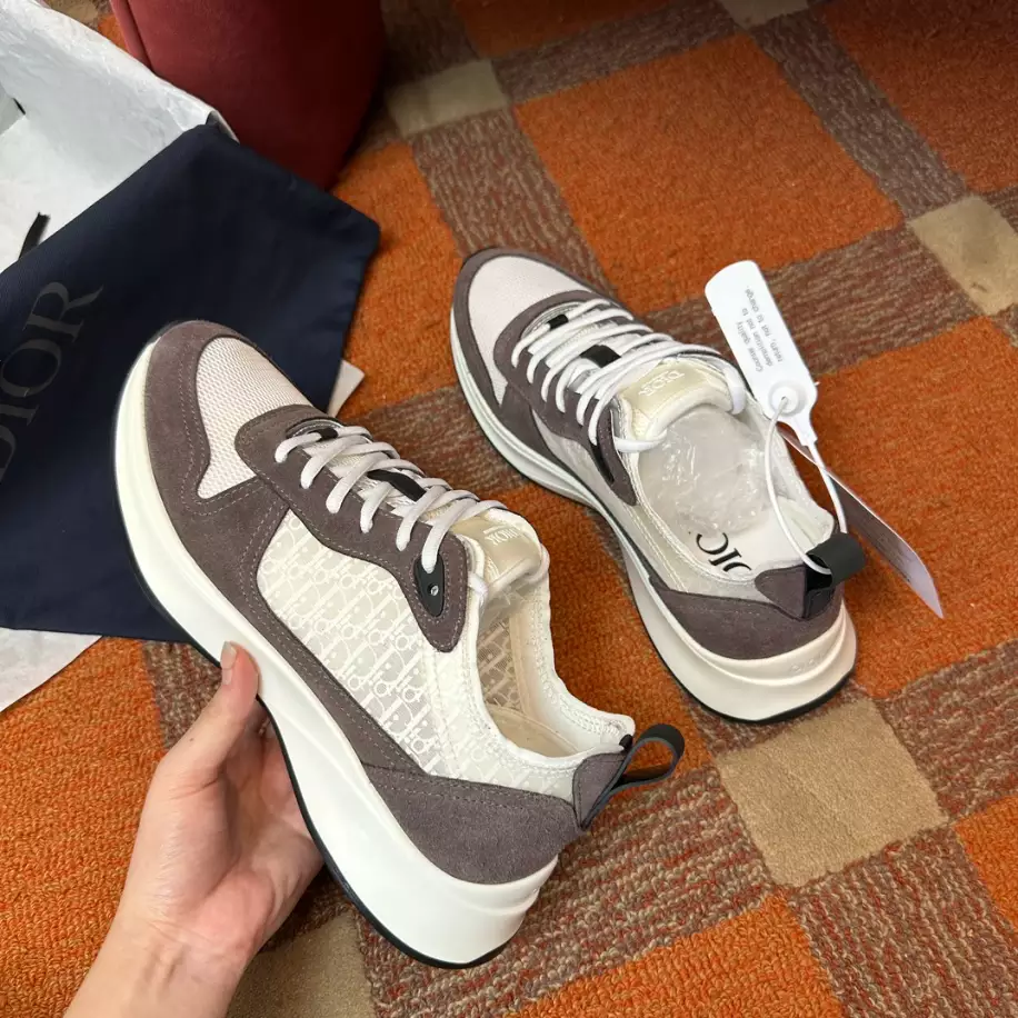 DIOR B25 RUNNER CASUAL SNEAKERS