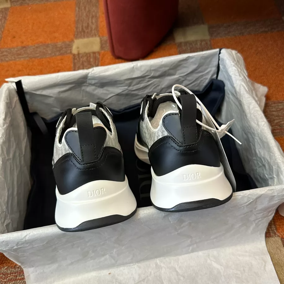 DIOR B25 RUNNER CASUAL SNEAKERS