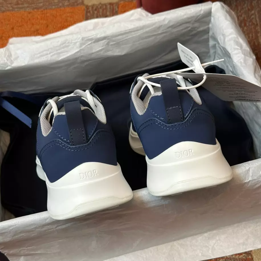 DIOR B25 RUNNER CASUAL SNEAKERS