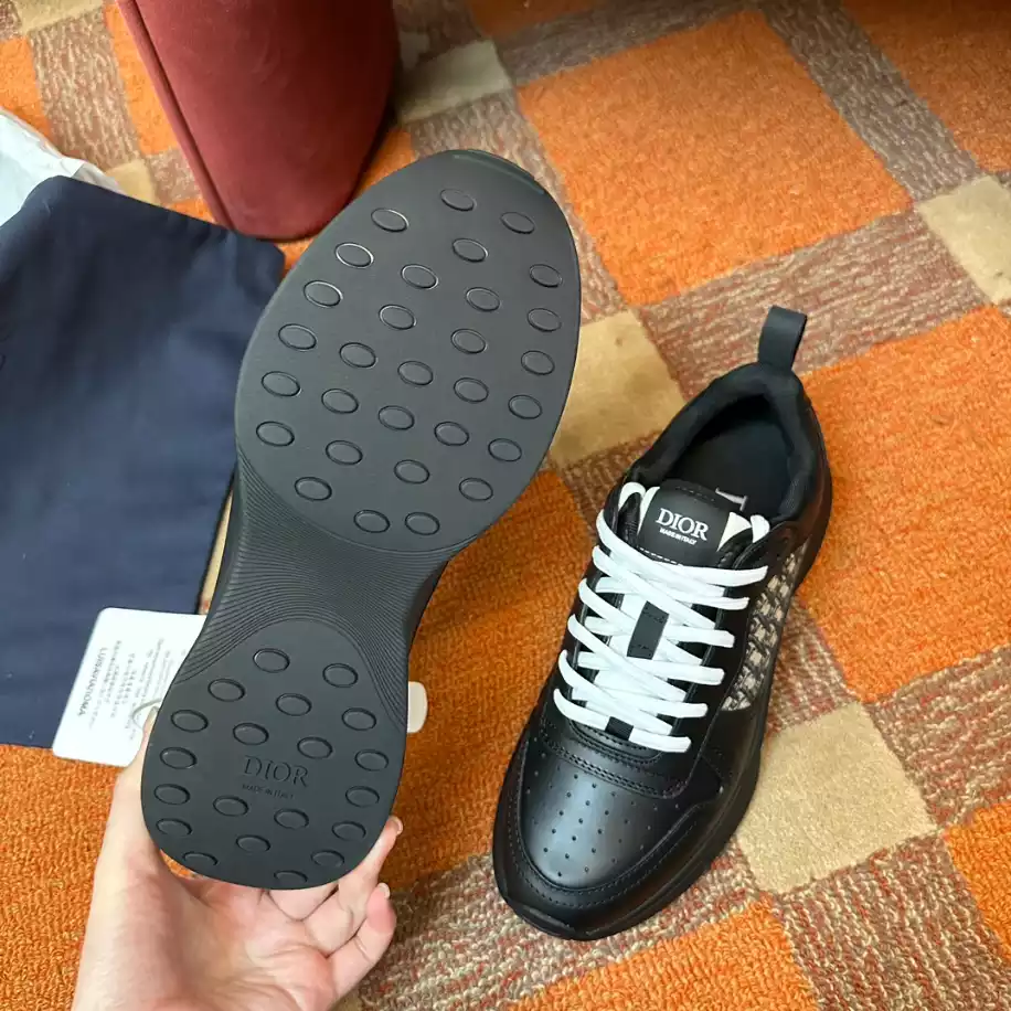 DIOR B25 RUNNER CASUAL SNEAKERS