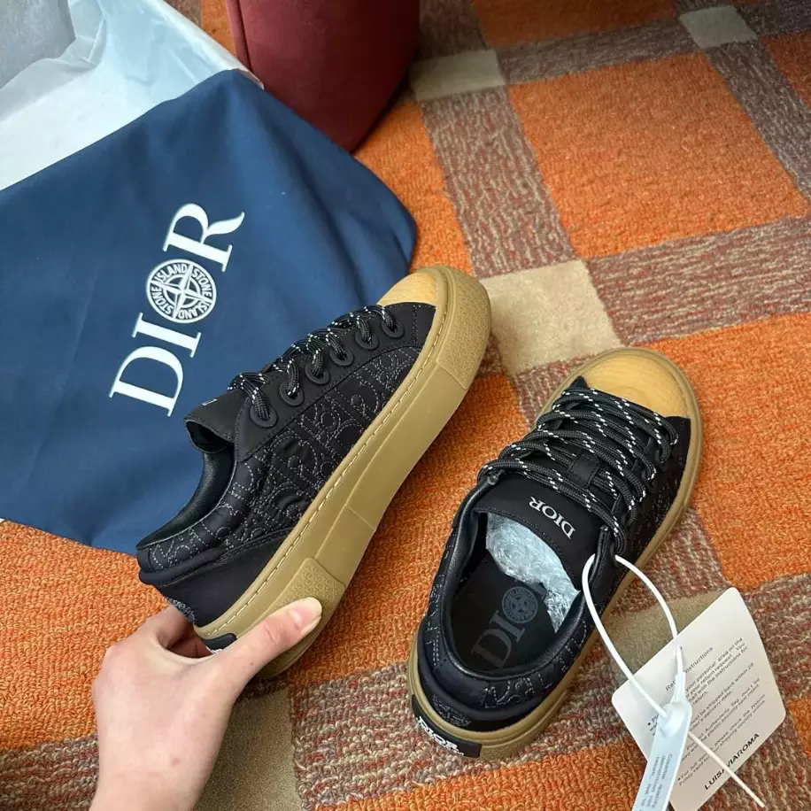 DIOR B33 SKATEBOARD SNEAKER
