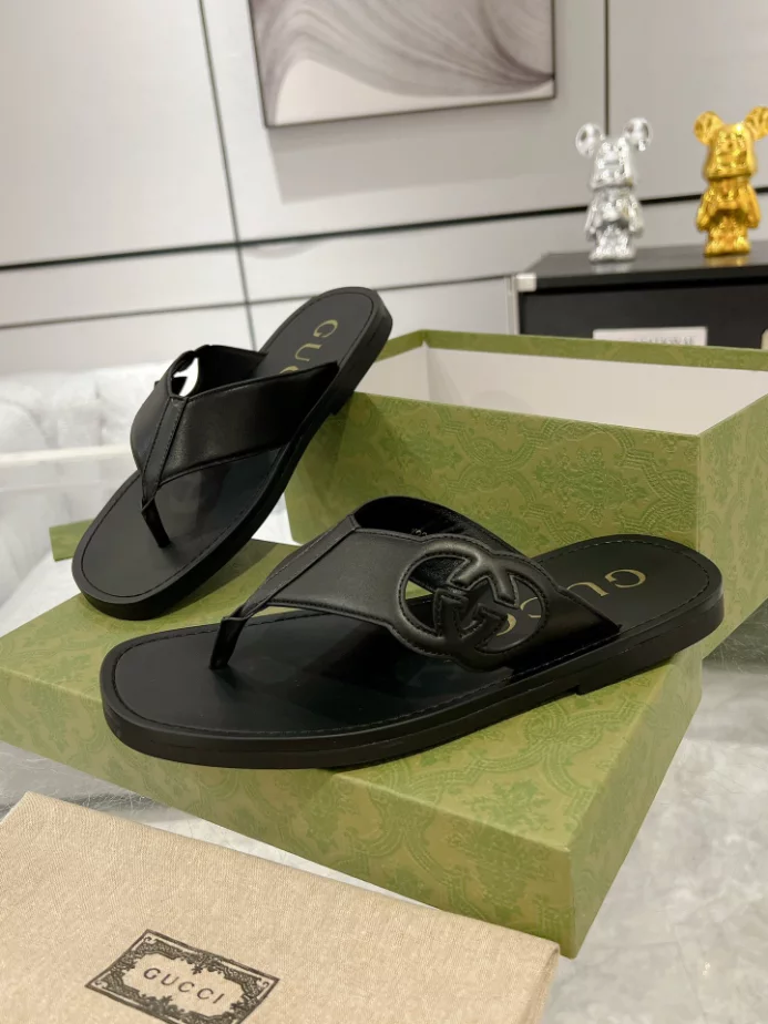 GUCCI MEN'S SLIDE SANDAL - GSL062