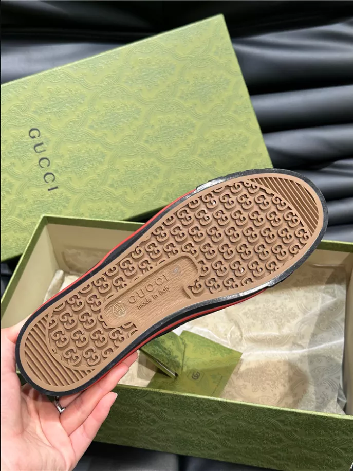 GUCCI SNEAKER