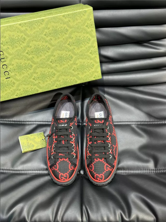 GUCCI SNEAKER