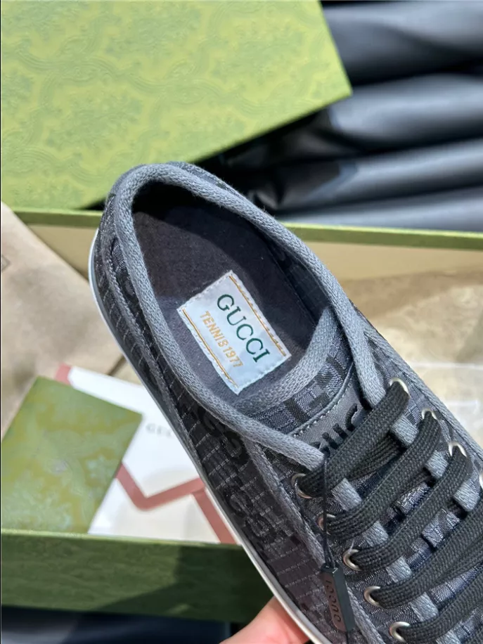 GUCCI SNEAKER