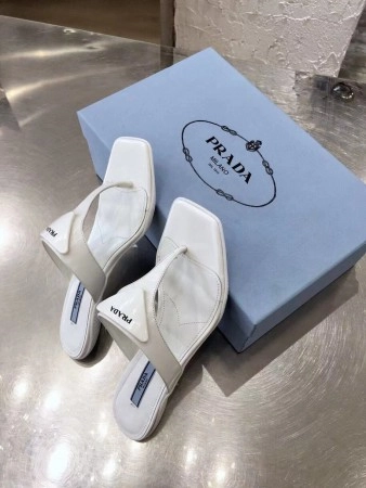 PRADA HEELED THONG SANDALS IN WHITE BRUSHED LEATHER - PSD053