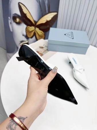 PRADA SABOTS MULES IN WHITE BRUSHED LEATHER - PSD055