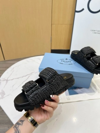 PRADA WOMEN'S CROCHET SANDALS IN BLACK RAFFIA - PSD025