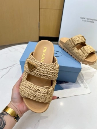 PRADA WOMEN'S CROCHET SANDALS IN NATURAL RAFFIA - PSD026