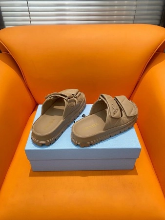 PRADA WOMEN'S SANDALS IN BEIGE PADDED NAPPA LEATHER - PSD024