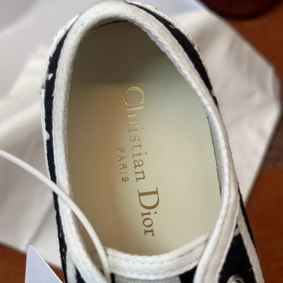 DIOR COUPLE LOW TOP B27 CASUAL SNEAKERS