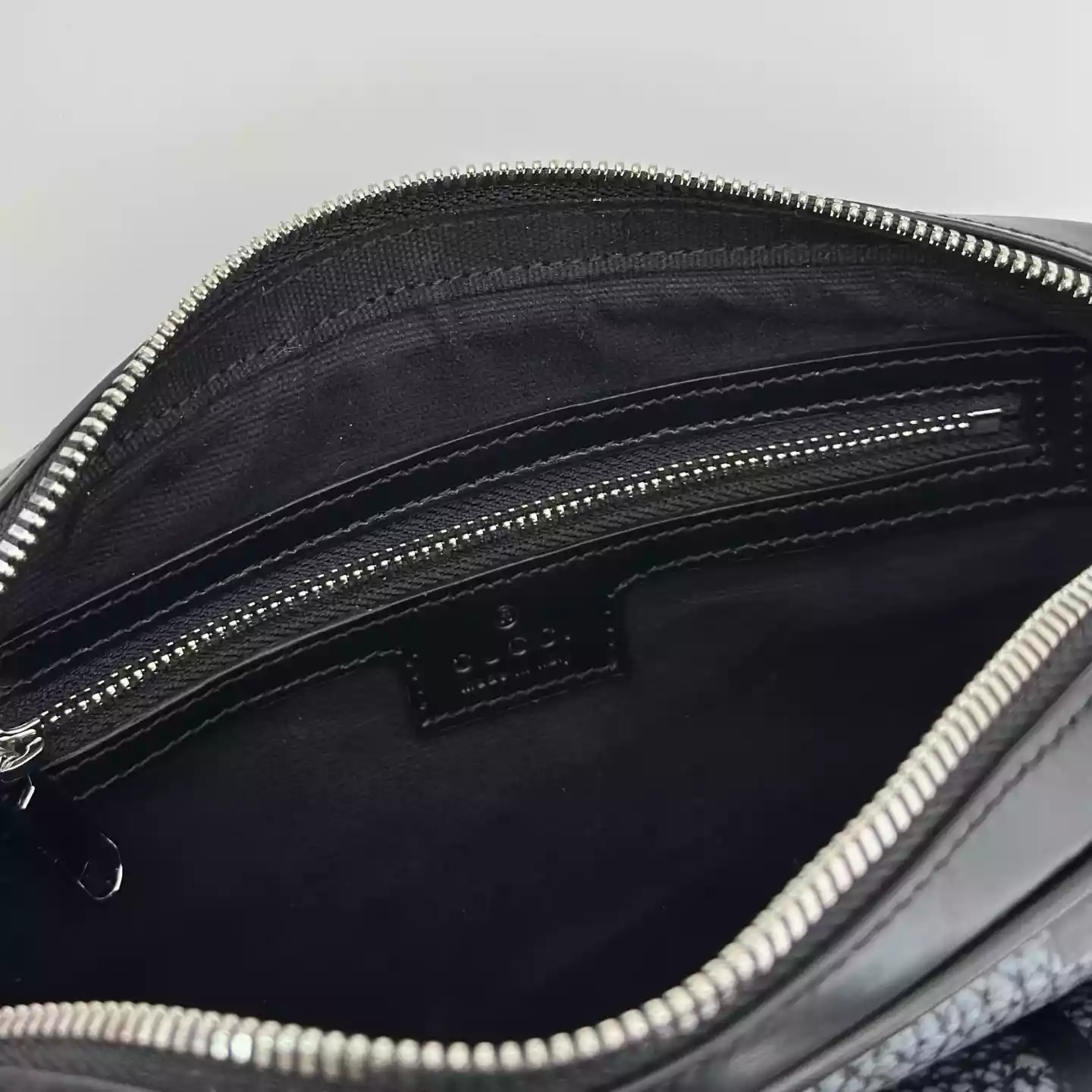 GG jumbo small crossbody bag in grey and black GG leather - BG077 GG jumbo small crossbody bag in grey and black GG leather