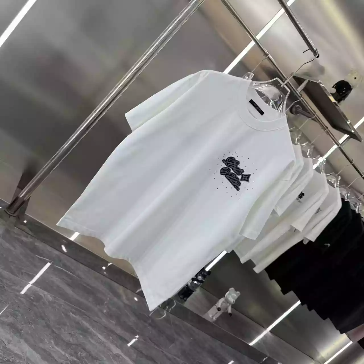 LV Premium Short Sleeve T-shirt In White - LVTS088 LV Premium Short Sleeve T-shirt In White