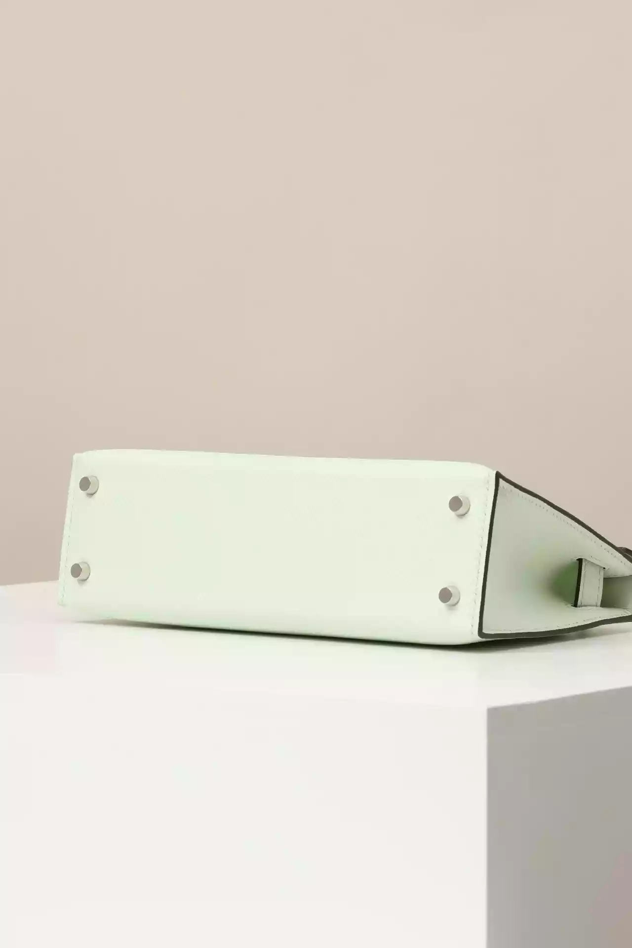 Hermes Epsom Kelly 20 Handbag in Vert Fizz - HW195 Hermes Epsom Kelly 20 Handbag in Vert Fizz